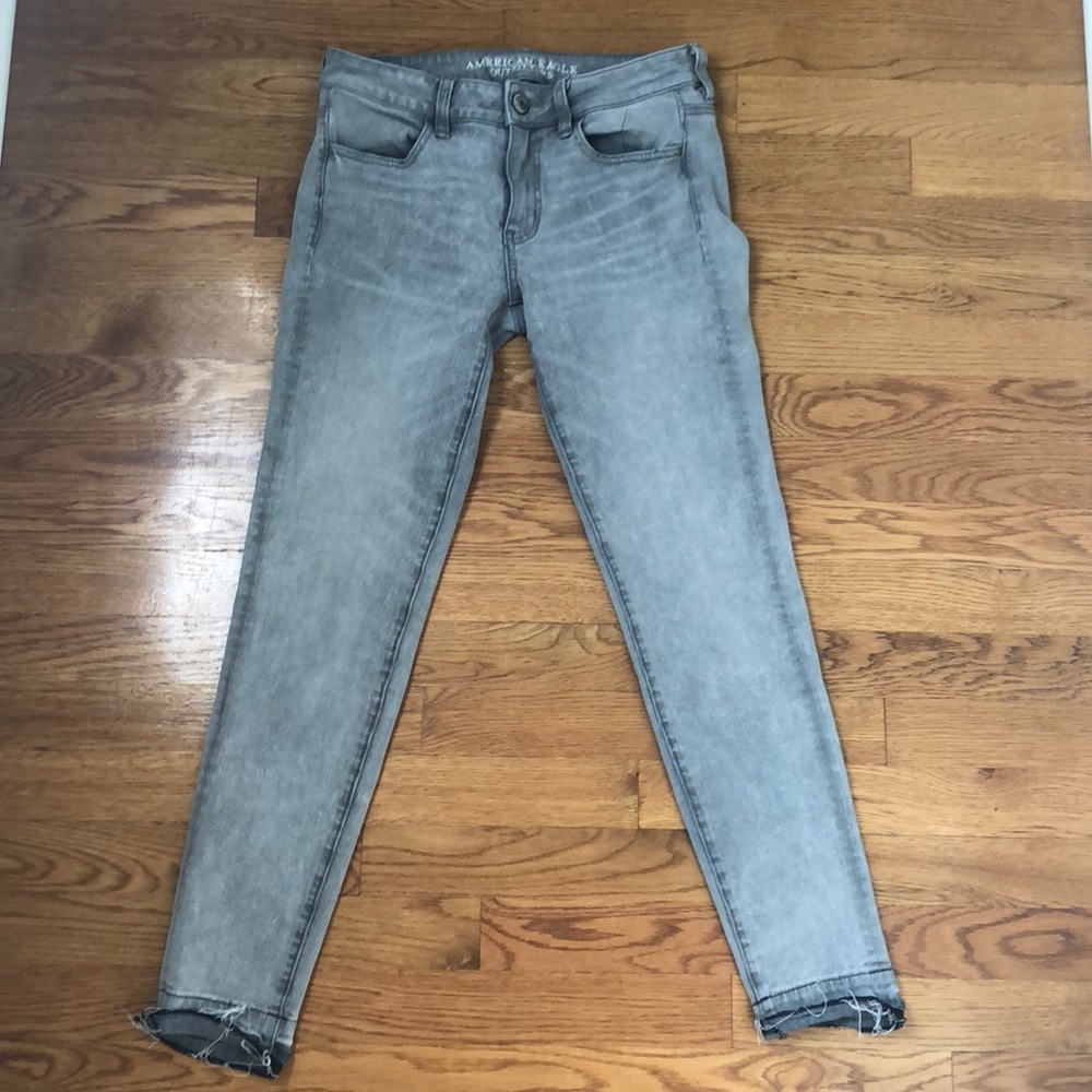 American Eagle Grey Crop Jeggings